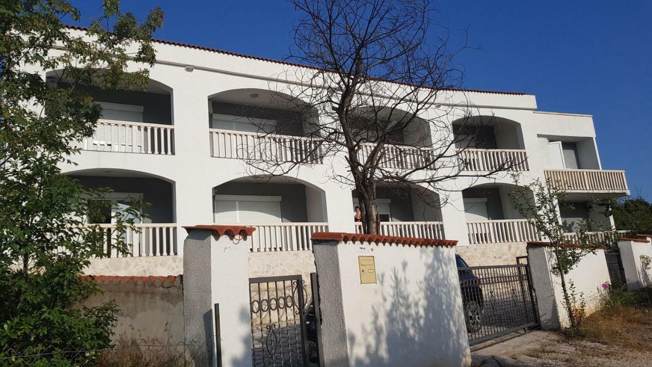 Apartmani Lazarevic Luštica Exterior foto